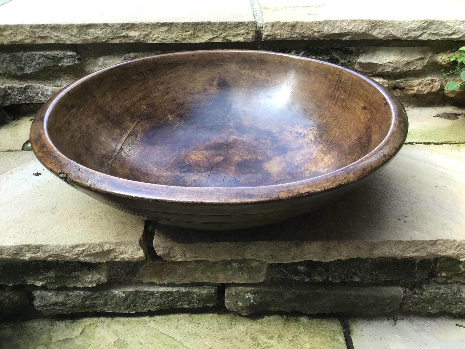Large Sycamore Dairy Bowl